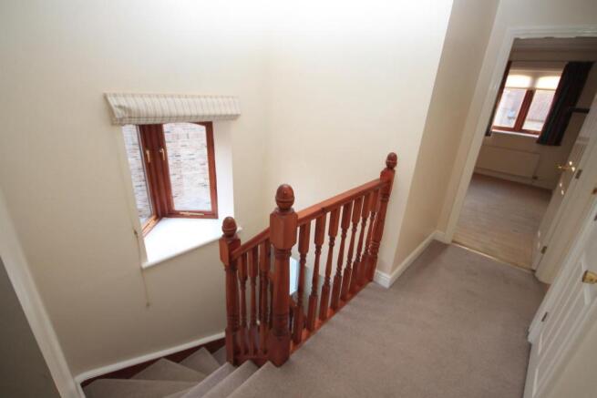 FIRST FLOOR LANDING