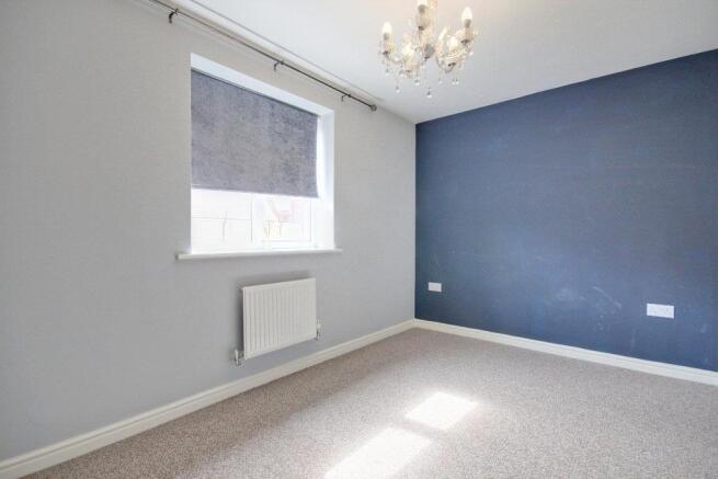 3 bed House to rent Image 8