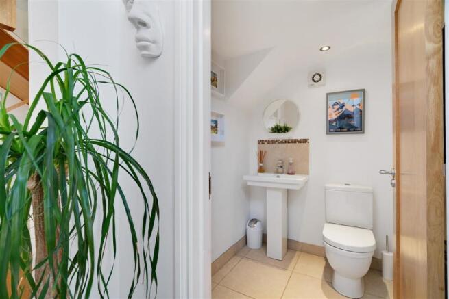 22 Wootton Hill Road Interior-6 WC.jpg