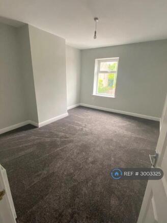 3 bed Terraced to rent Image 9
