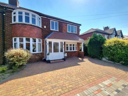 Cranston Drive, Sale, M33