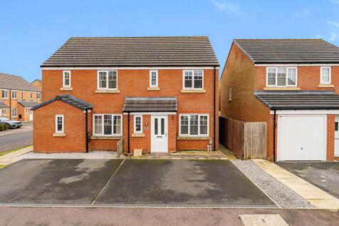 Fairclough Park Drive, Leigh, WN7 2EL