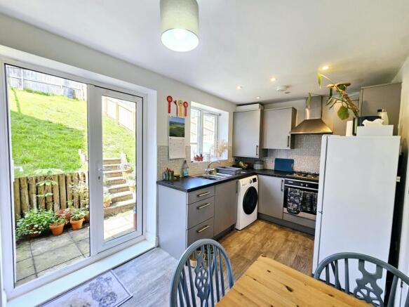2 bed Terraced for sale Image 4