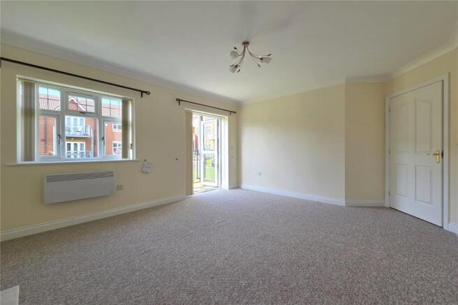 2 bed Apartment for sale Image 4