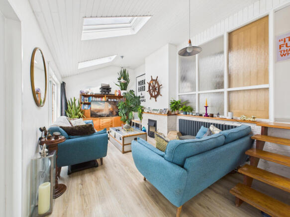 CAM05627G0-PR0021-STILL014