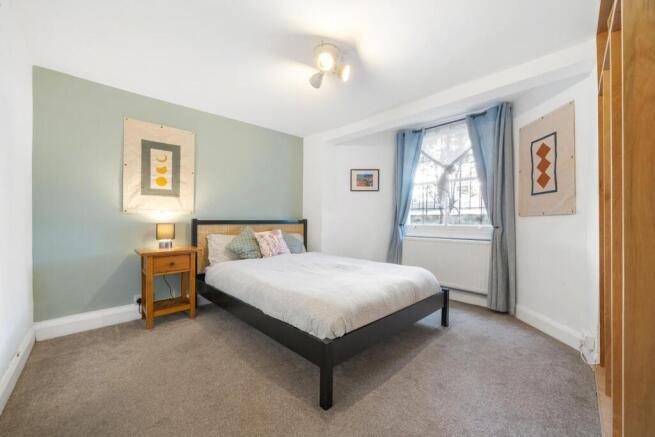 Bedroom 1 (2).jpg