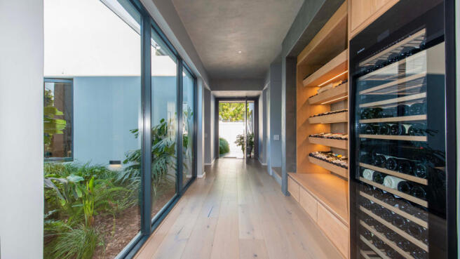 WINE DISPLAY