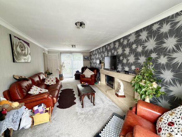 4 bed Detached for sale Image 7