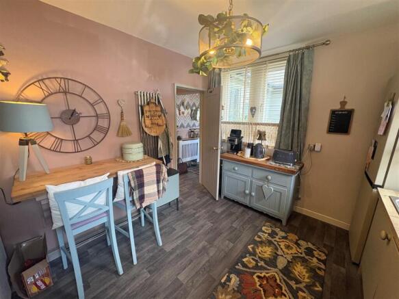 2 bed Terraced for sale Image 7