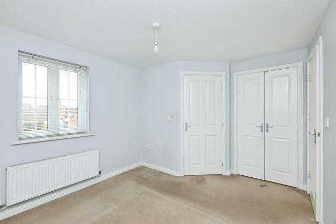 4 bed Town House for sale Image 7