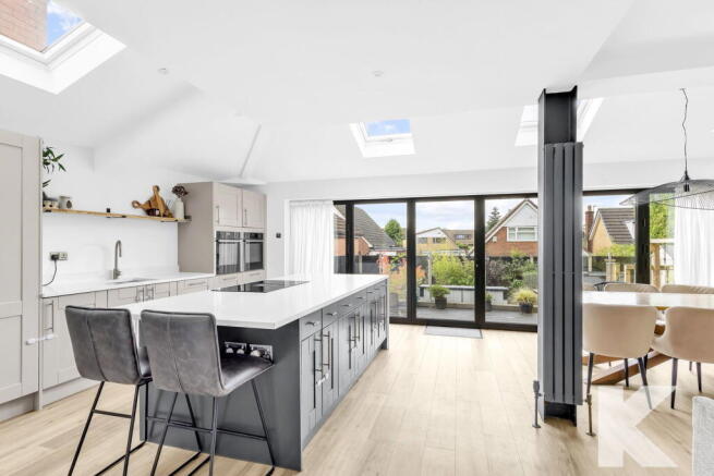 3 bed Detached for sale Image 8