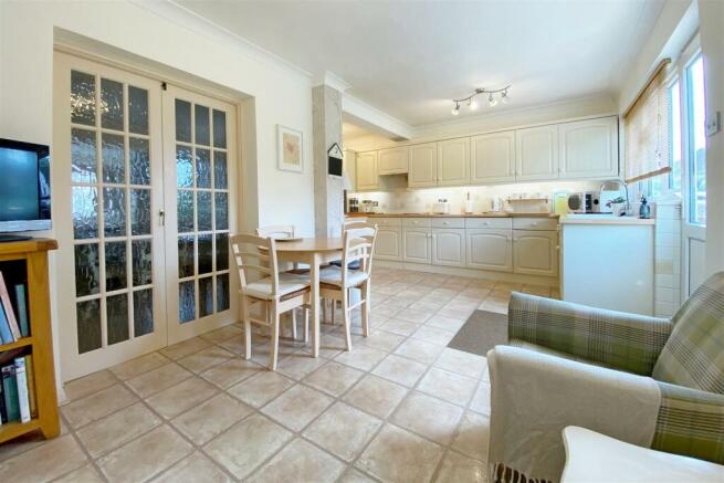 Kitchen/Dining Room