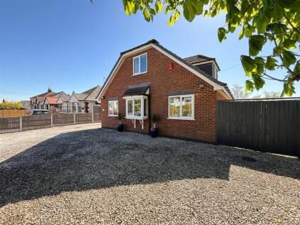 Long Lane, Harriseahead, ST7 4LQ