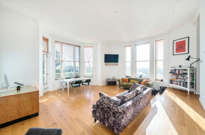 Sitting/Dining Room