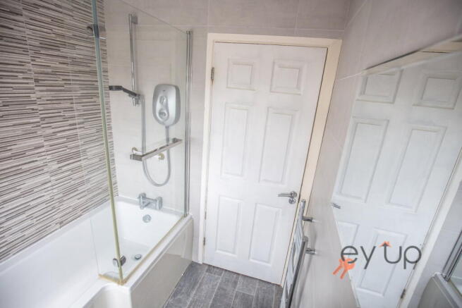 3 bed Terraced for sale Image 7
