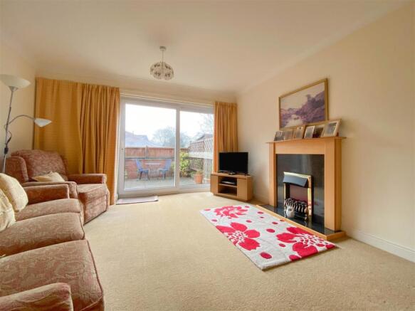 Living Room D.JPG