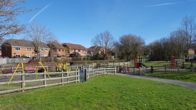 Play areas nearby