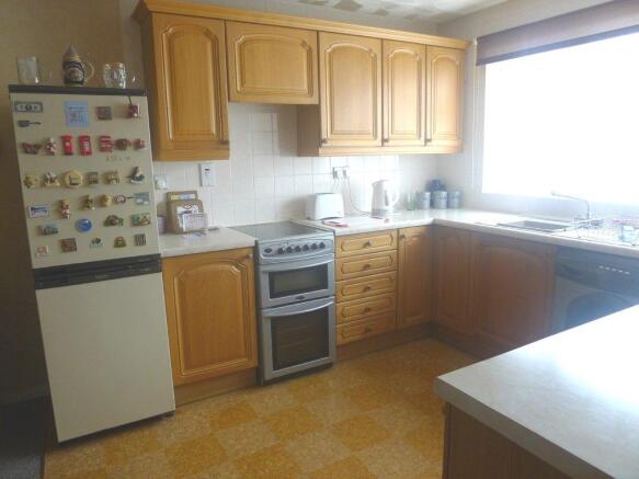 Kitchen/Dining Area