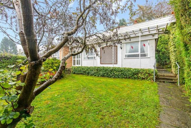 1. Ashkirk, Maesmaur, Road, Tatsfield, TN16 2LD - 