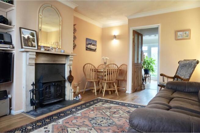 Lounge/Dining Room