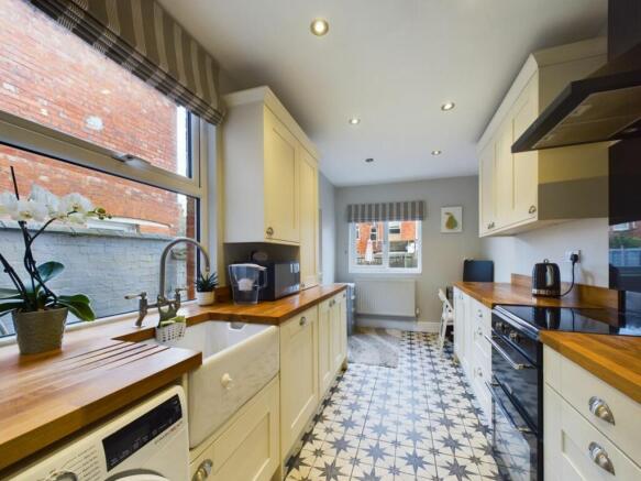 KITCHEN/BREAKFAST ROOM
