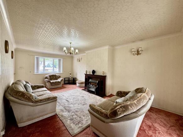 3 bed Semi-Detached for sale Image 8