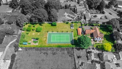 Tucked away in the friendly village of Sutton-cum-Lound...