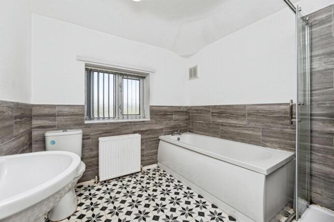 3 bed Semi-Detached for sale Image 12