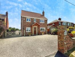 Westview, Sparrowcroft Lane, Blacktoft DN14 7YN