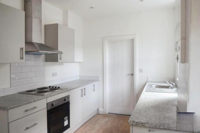 3 bed Not Specified to rent Image 4