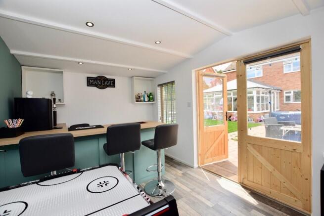 4 bed Detached for sale Image 12