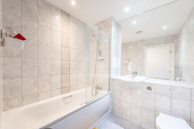 Carlyon Road, Alperton, WEMBLEY, HA0 photo 4