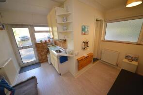 9a, Croft Court, The Croft, Tenby SA70 8AR