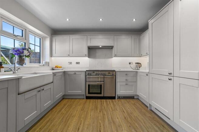 KITCHEN DINING ROOM