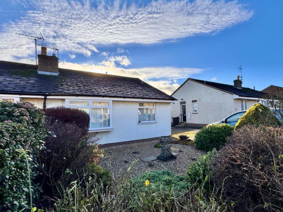 2 bed Semi-Detached Bungalow for sale Image 10