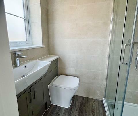 example en suite (plot 9 shown)