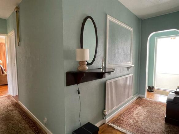 Hallway.jpg