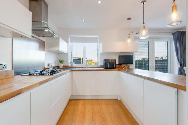 kitchen-2.jpg