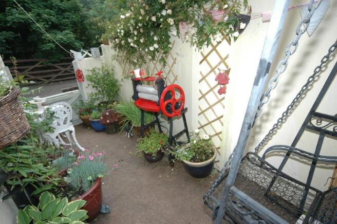 Photo 10