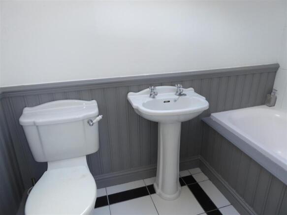 SECOND BATHROOM/WC