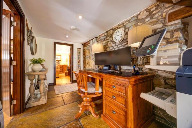 4 bed Barn Conversion for sale Image 6