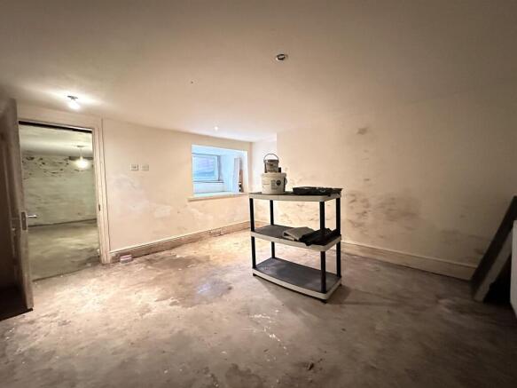 4 bed Terraced for sale Image 8