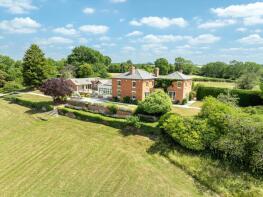 Southlawn, Old Warwick Road, Warwick CV35 7AA