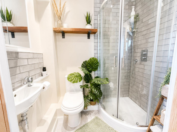 2 bed Terraced for sale Image 7