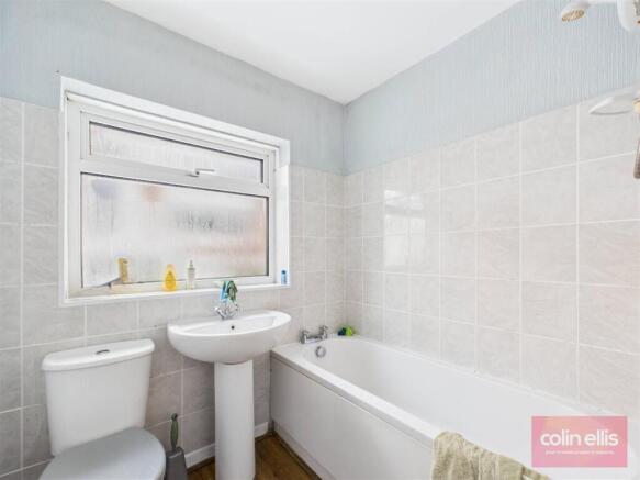 2 bed Detached Bungalow for sale Image 9