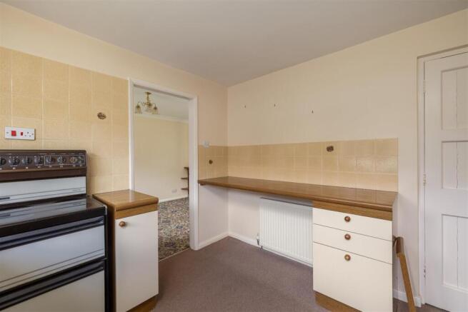 3 bed House for sale Image 4