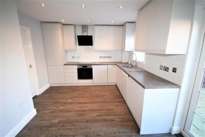 Kitchen a.JPG