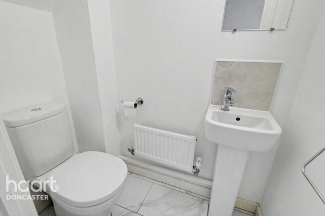 3 bed Town House for sale Image 8