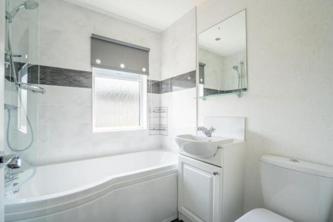 2 bed Park Home for sale Image 9