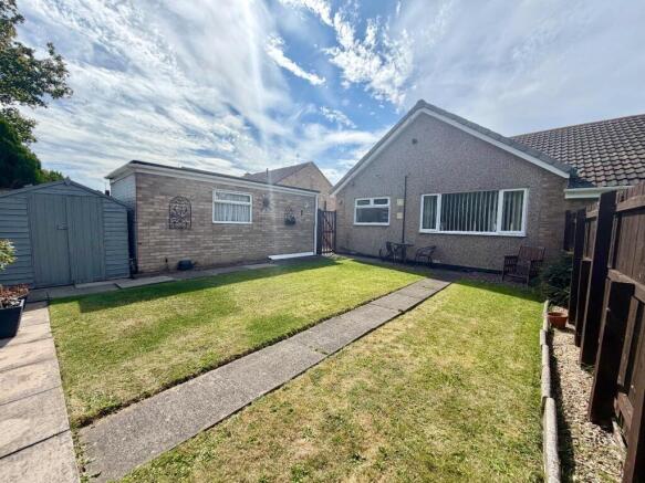 2 bed Semi-Detached Bungalow for sale Image 9